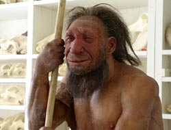 L'intricato cespuglio dell'uomo. Ricostruzione Uomo di Neanderthal (Kennis, Germania)