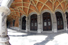 Il Palazzo dei Principi Vescovi in place Saint-Lambert (Foto: © A. Petrosino)