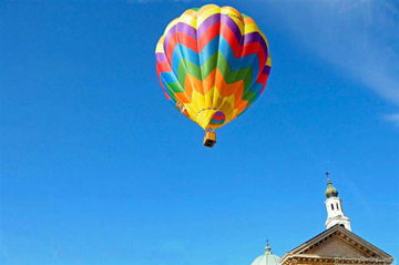 Asiago da una mongolfiera