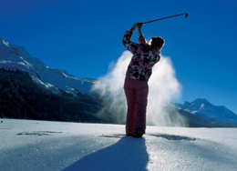 In Svizzera si gioca a golf sulla neve