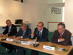 Un momento della conferenza stampa di presentazione della guida