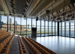 Il teatro (Foto: Peter Vanderwarken)