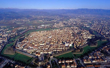 Lucca dall'alto