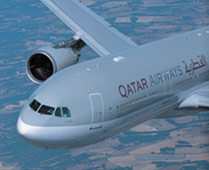 Un aereo Qatar Aiways in volo