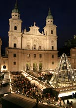 Salisburgo, il mercatino in piazza del Duomo