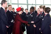 La regina Elisabetta inaugura il T5